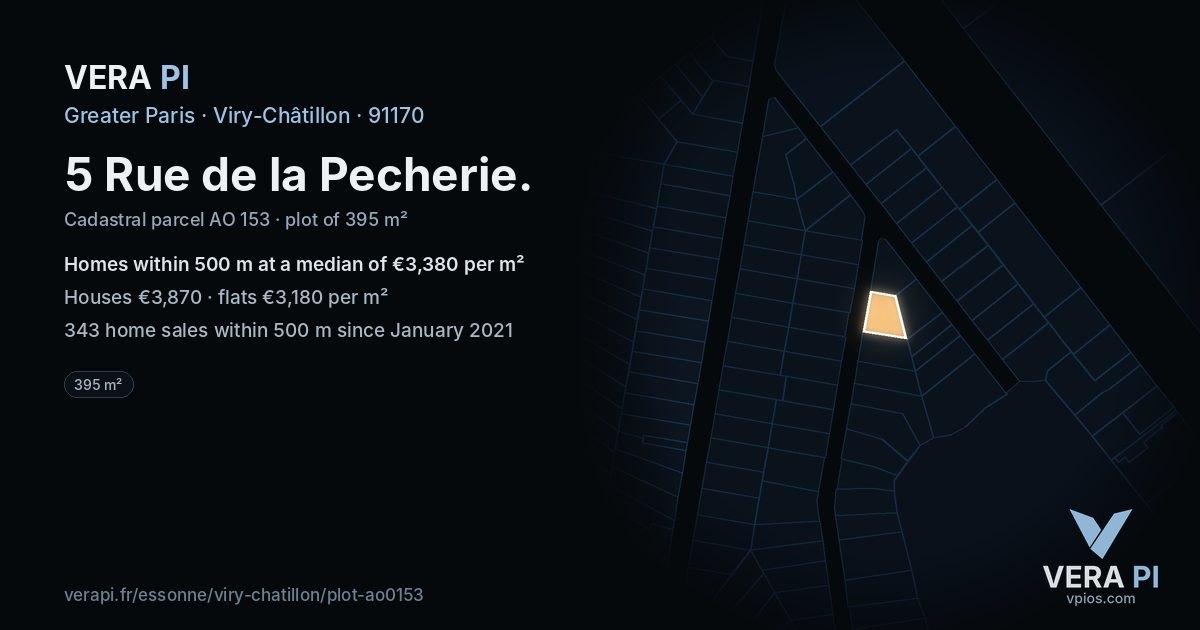 5 Rue de la Pecherie, Viry-Châtillon at night – the plot lit, the parcels around coloured by the prices near them