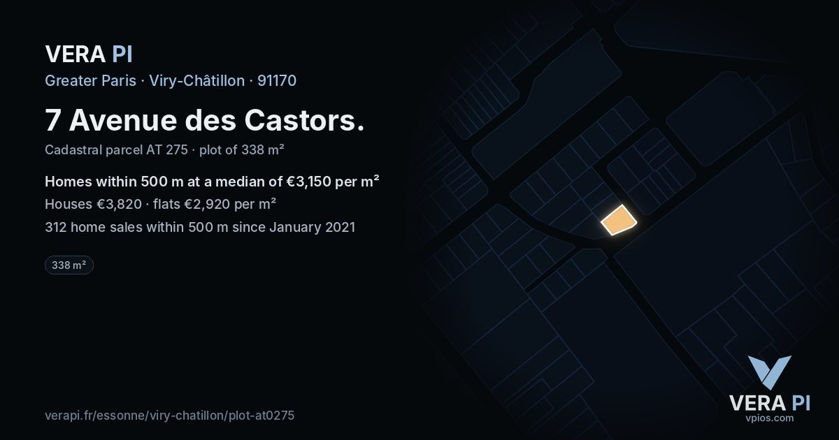 7 Avenue des Castors, Viry-Châtillon at night – the plot lit, the parcels around coloured by the prices near them