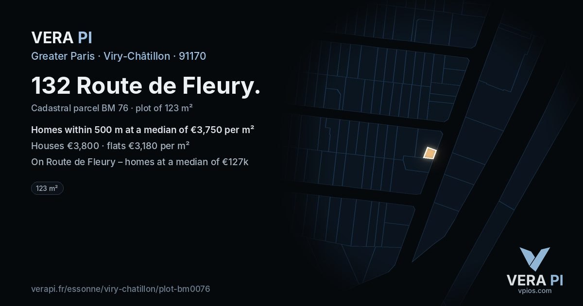 132 Route de Fleury, Viry-Châtillon at night – the plot lit, the parcels around coloured by the prices near them
