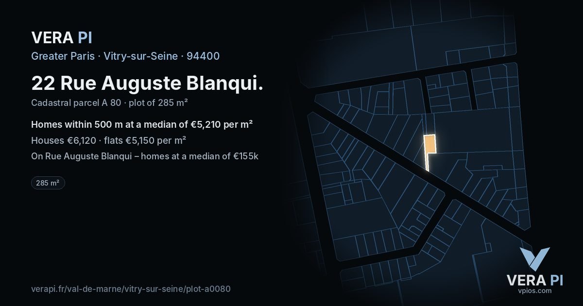 22 Rue Auguste Blanqui, Vitry-sur-Seine at night – the plot lit, the parcels around coloured by the prices near them