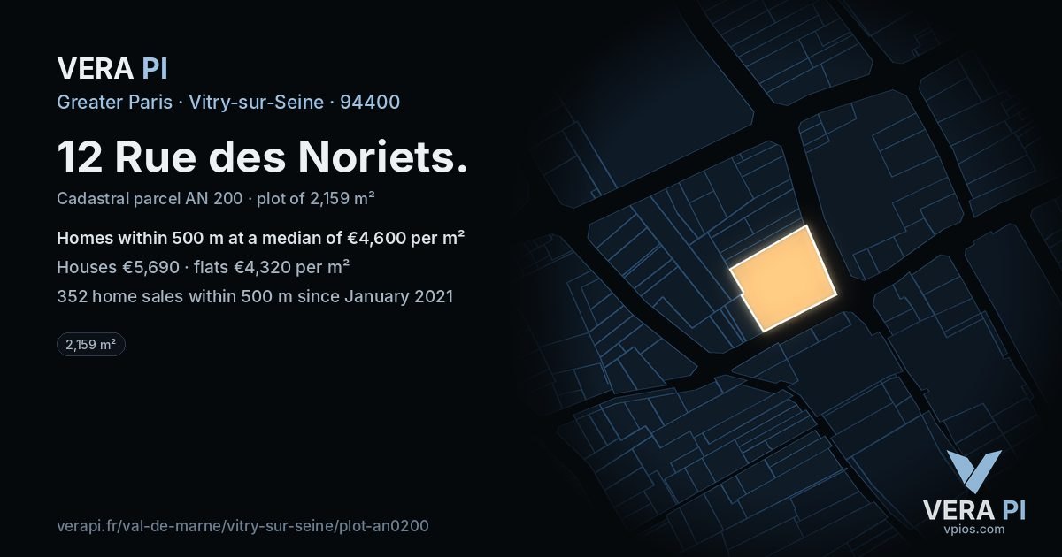 12 Rue des Noriets, Vitry-sur-Seine at night – the plot lit, the parcels around coloured by the prices near them