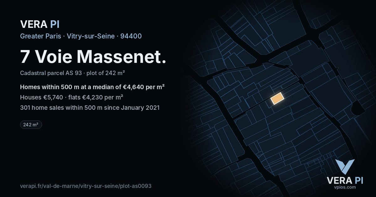 7 Voie Massenet, Vitry-sur-Seine at night – the plot lit, the parcels around coloured by the prices near them