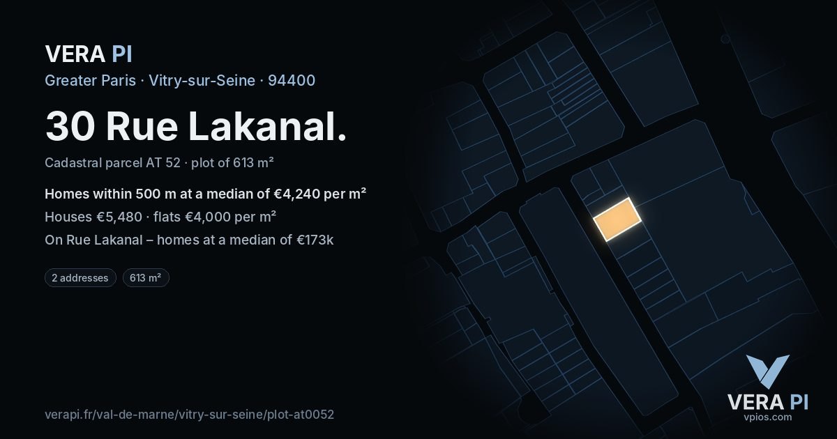 30 Rue Lakanal, Vitry-sur-Seine at night – the plot lit, the parcels around coloured by the prices near them
