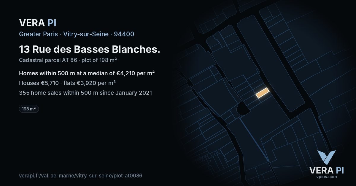 13 Rue des Basses Blanches, Vitry-sur-Seine at night – the plot lit, the parcels around coloured by the prices near them
