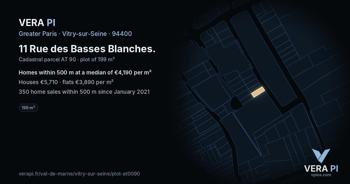 11 Rue des Basses Blanches, Vitry-sur-Seine at night – the plot lit, the parcels around coloured by the prices near them