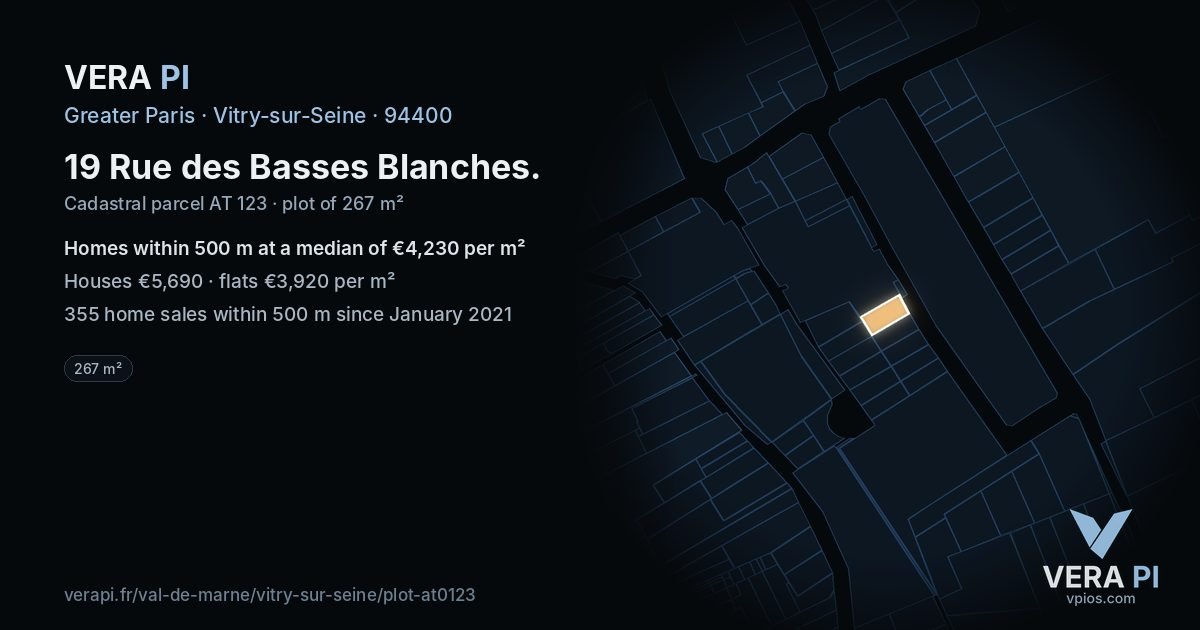 19 Rue des Basses Blanches, Vitry-sur-Seine at night – the plot lit, the parcels around coloured by the prices near them