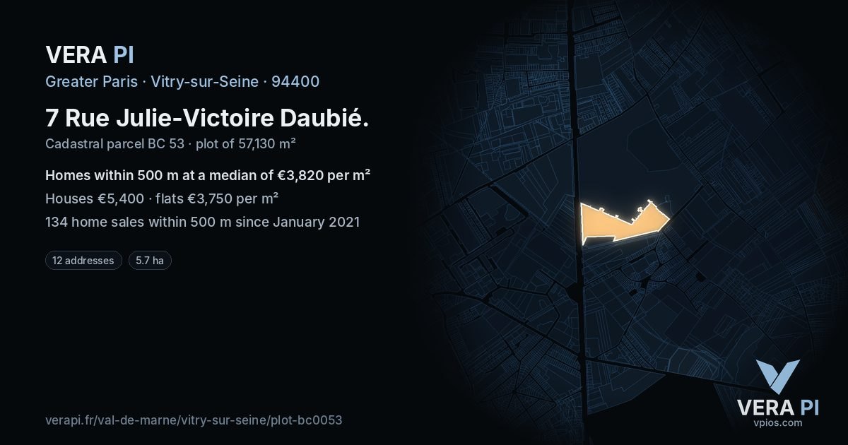 7 Rue Julie-Victoire Daubié, Vitry-sur-Seine at night – the plot lit, the parcels around coloured by the prices near them
