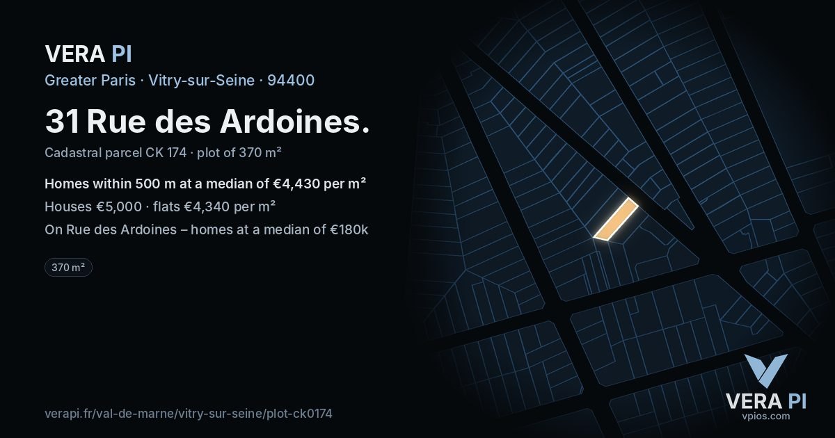 31 Rue des Ardoines, Vitry-sur-Seine at night – the plot lit, the parcels around coloured by the prices near them