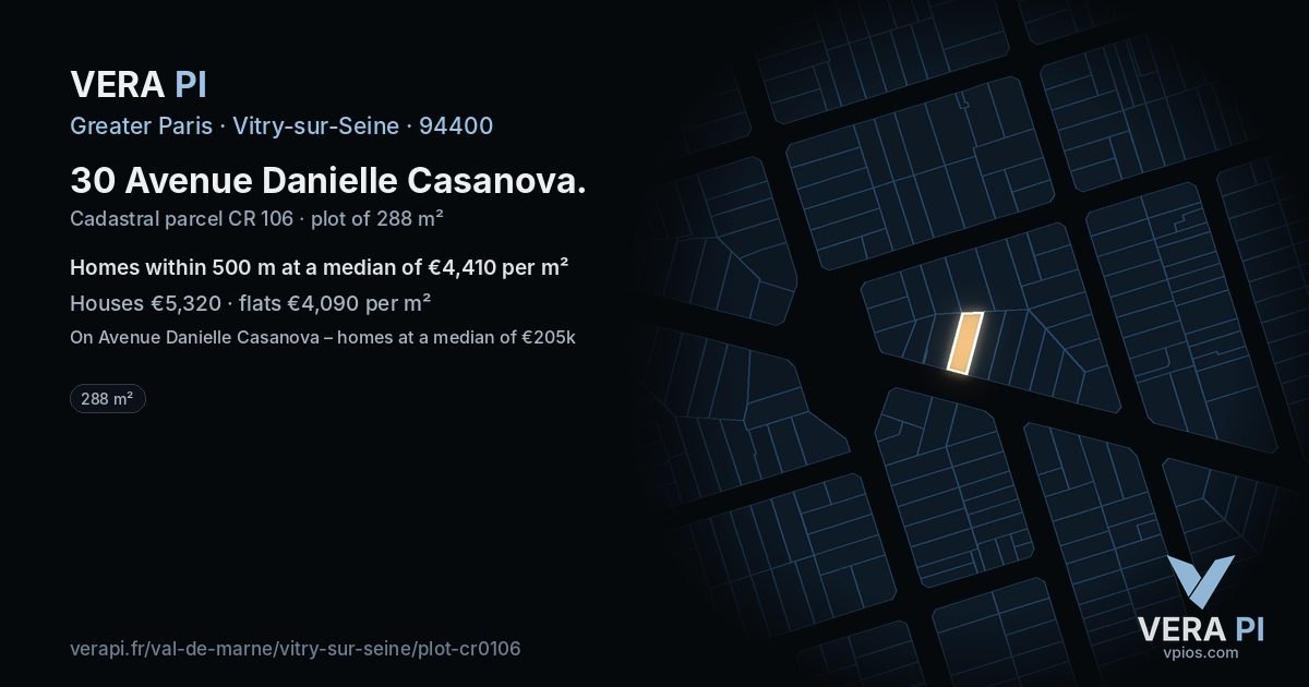 30 Avenue Danielle Casanova, Vitry-sur-Seine at night – the plot lit, the parcels around coloured by the prices near them