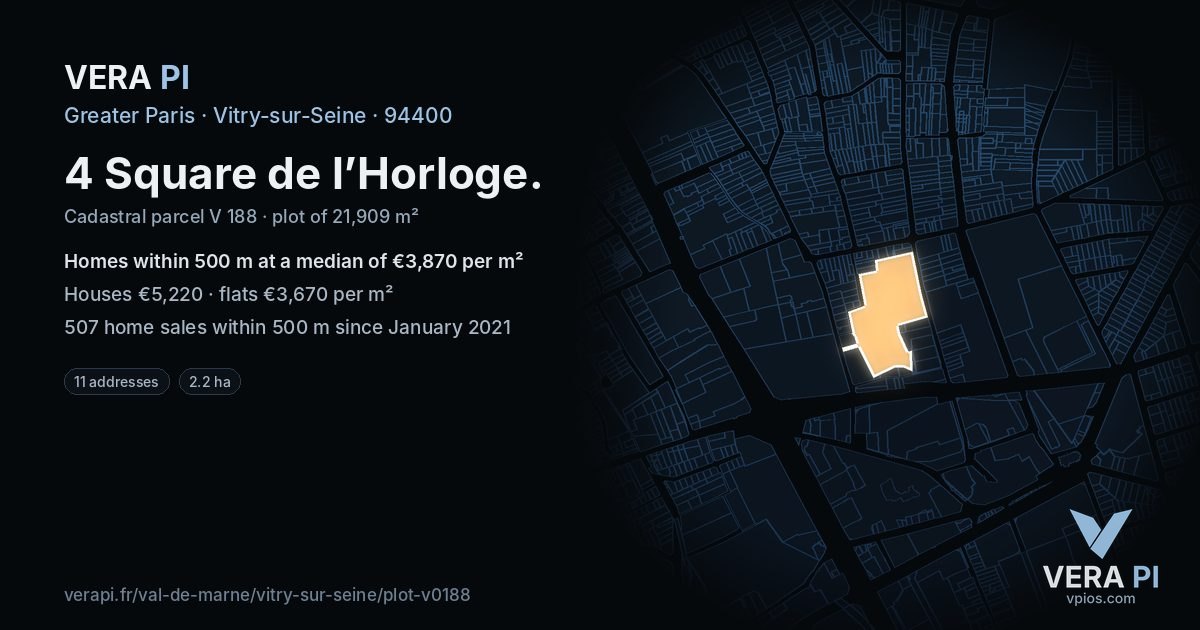 4 Square de l’Horloge, Vitry-sur-Seine at night – the plot lit, the parcels around coloured by the prices near them
