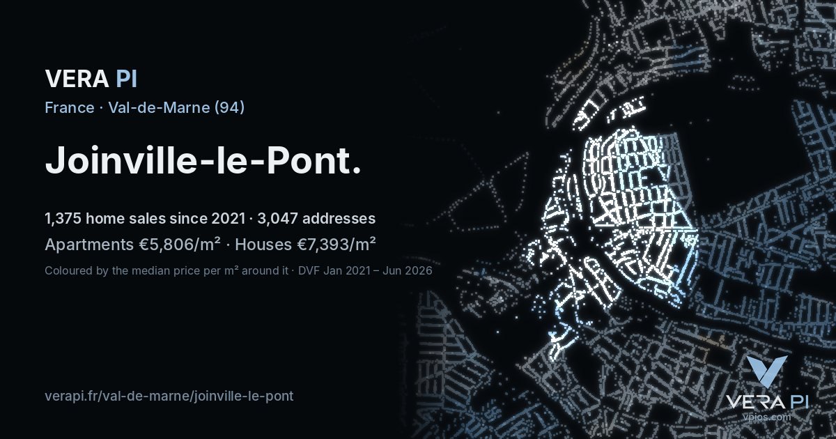 Place Runnymede, Joinville-le-Pont at night – every parcel coloured by the prices around it, the street's own parcels lit