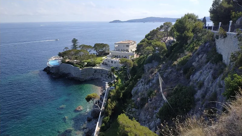 Cap Estel